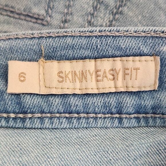 Seven7 Distressed Skinny Cropped Jeans Size 6 Distressed Skinny Denim - Picture 8 of 11